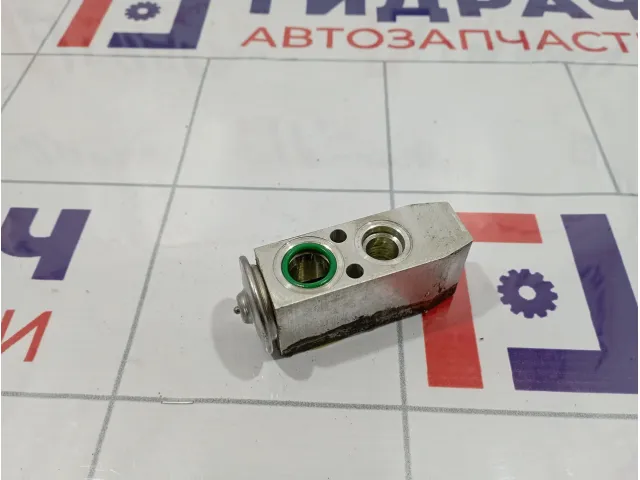 Клапан кондиционера Nissan Almera Classic (B10) 92200-95F0A