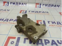 Кронштейн генератора Nissan Almera Classic (B10) 11910-95F0A