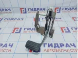 Педаль тормоза Nissan Almera (G15) 46501-00Q0C. Потертость.