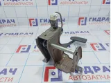 Педаль тормоза Nissan Almera (G15) 46501-00Q0C. Потертость.