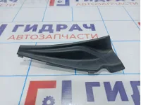 Решетка стеклоочистителей правая Nissan Almera (G15) 66894-EW000.