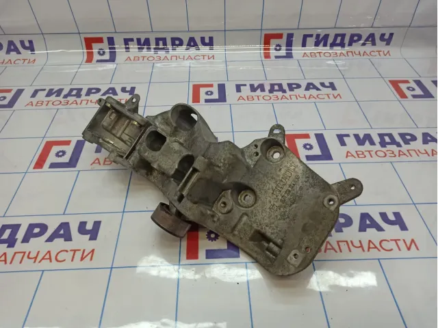Кронштейн генератора Nissan Almera (G15) 68830-0724R.