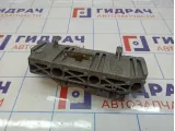Кронштейн топливной рампы Nissan Almera (G15) 16442-00Q0E.