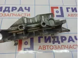 Кронштейн топливной рампы Nissan Almera (G15) 16442-00Q0E.