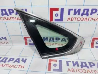 Стекло кузовное глухое левое Nissan Almera (G15) 83301-EW000