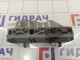 Кронштейн топливной рейки Nissan Almera (G15) 8200503258