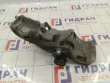 Кронштейн генератора Nissan Almera (G15) 688304373R