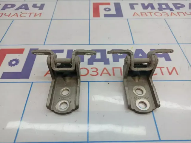 Петли двери передней правой Nissan Almera (G15)