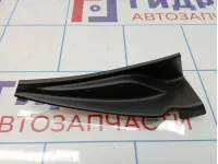 Накладка решетки стеклоочистителя лобового стекла правая Nissan Almera (G15) 66894-EW000