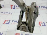 Петля крышки багажника правая Nissan Almera (G15) 84400-EW000