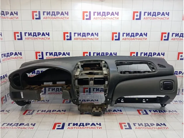 Торпедо Nissan Almera 68200BN962