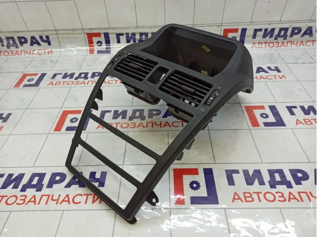 Накладка торпедо Nissan Almera 68260BN800