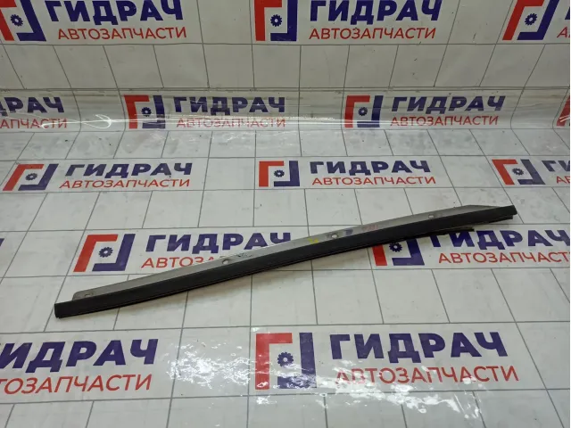 Молдинг лобового стекла левый Nissan Almera 72761BM400