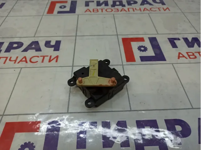 Моторчик заслонки отопителя (печки) Nissan Almera 3T05030820