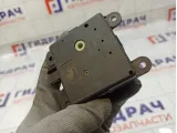 Моторчик заслонки отопителя (печки) Nissan Almera 3C27030840
