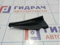 Накладка решетки стеклоочистителя лобового стекла правая Nissan Almera (G15) 66894-EW000