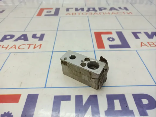 Клапан кондиционера Nissan Almera (G15) 6001547682