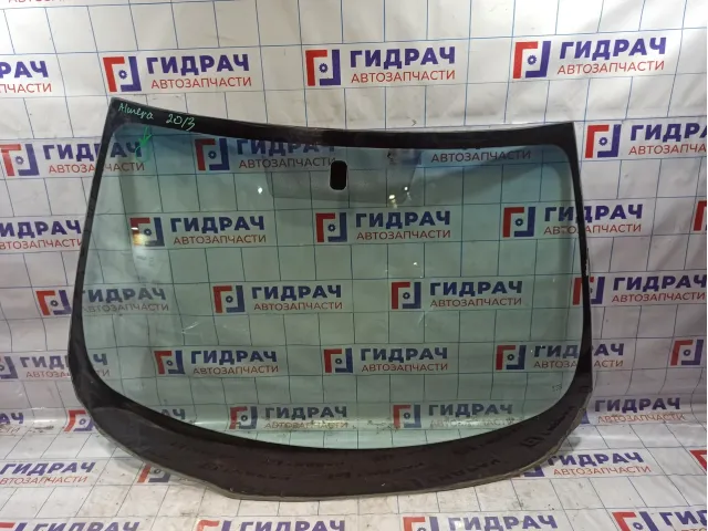 Стекло лобовое (ветровое) Nissan Almera (G15) G2700-4AA0B