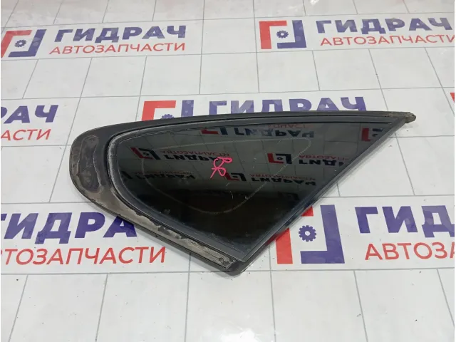 Стекло кузовное глухое (форточка) заднее правое Nissan Almera 83300EW000