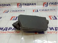 Резонатор воздушного фильтра Nissan Almera 165854AA0A