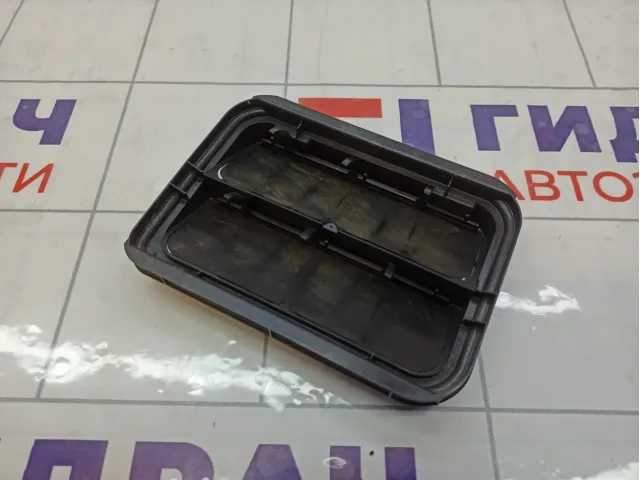 Решетка вентиляционная Nissan Almera 7700838358