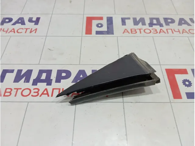 Накладка двери задней левой Nissan Almera 82235EW000