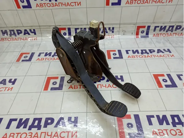 Блок педалей Nissan Almera 4651000Q1A