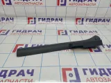 Накладка порога внутренняя передняя правая Nissan Almera Classic (B10) 83225-31000. Царапины.