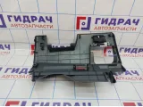 Накладка под рулевую колонку Nissan Almera Classic (B10) 68106-95F0F. Царапины.