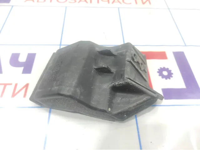 Кронштейн переднего бампера левый Nissan Almera Classic (B10) 62044-95F0A.