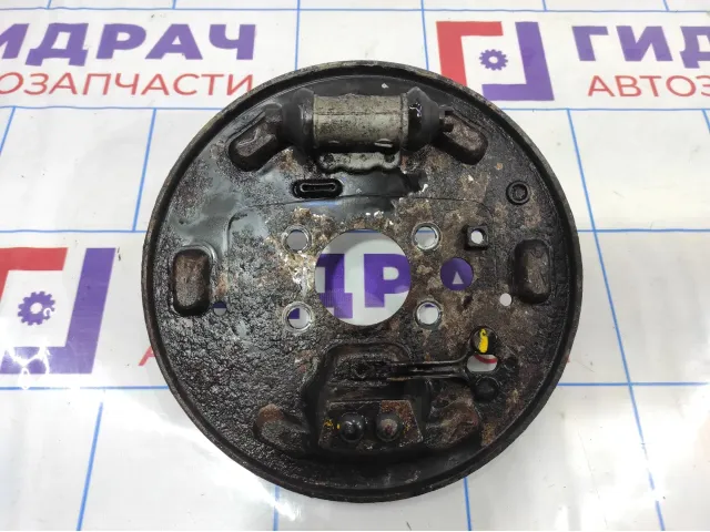 Щит опорный задний правый Nissan Almera Classic (B10) 44020-95F0B.