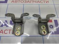 Петли двери передней правой Nissan Almera Classic (B10) . Комплект.