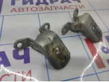 Петли двери передней правой Nissan Almera Classic (B10) . Комплект.