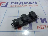 Блок управления стеклоподъемниками Nissan Almera Classic (B10) 25400-95F0A.