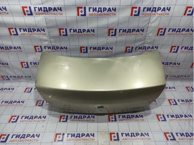 Крышка багажника Nissan Almera Classic (B10) . Дефект.