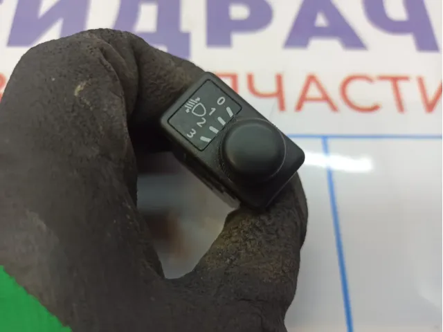 Кнопка корректора фар Nissan Almera Classic (B10) 25190-95F0A.