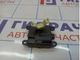 Моторчик заслонки отопителя Nissan Almera Classic (B10) 27731-95F0A.