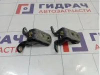 Петли двери передней правой Nissan Almera Classic (B10)