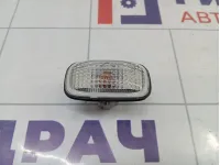 Повторитель на крыло белый Nissan Almera Classic (B10) 26160-95F0A