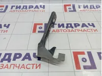 Петля капота правая Nissan Almera Classic (B10) 65400-95F0A