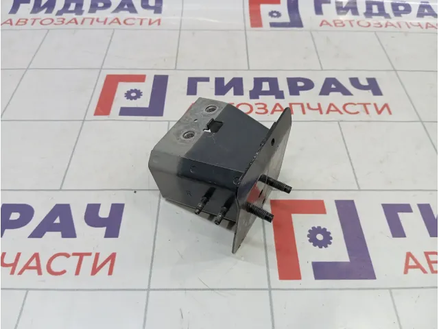 Кронштейн усилителя переднего бампера правый Nissan Almera Classic (B10) 62095-95F0B