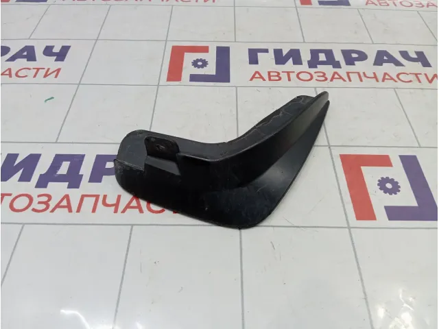 Брызговик задний правый Nissan Almera Classic (B10)