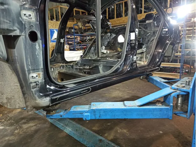 Порог со стойкой левый Nissan Almera Classic (B10)