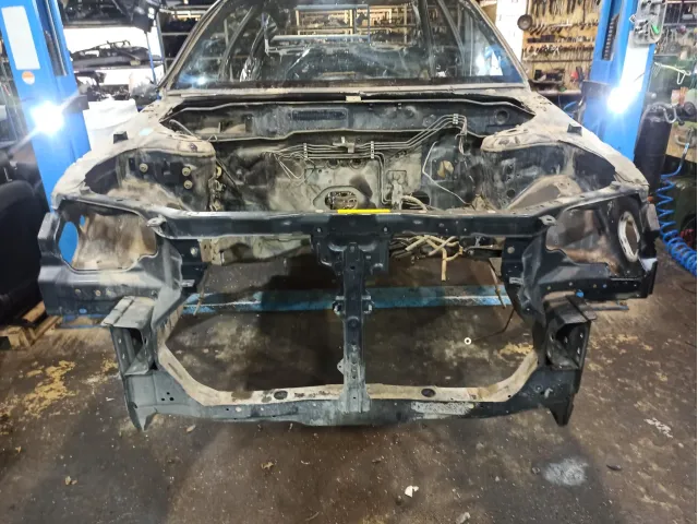 Панель передняя Nissan Almera Classic (B10)