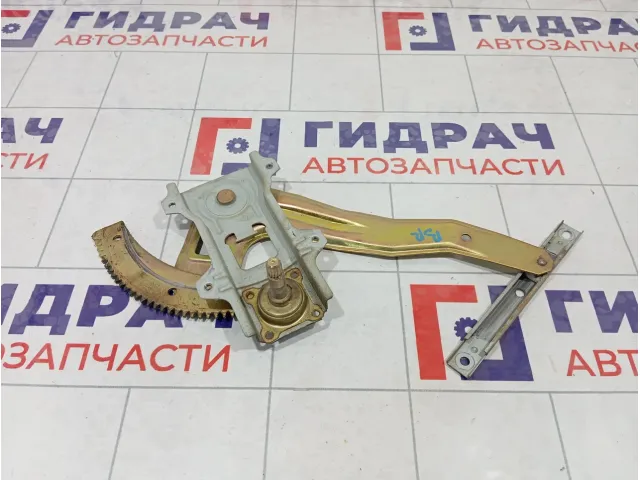 Стеклоподъемник механический задний правый Nissan Almera Classic 8272095F0A