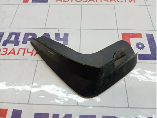 Брызговик задний левый Nissan Almera Classic 8620331700