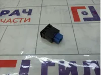 Кнопка обогрева сидений левая Nissan Almera Classic 2550095F0A