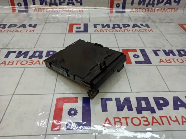 Подстаканник Nissan Almera Classic 6843095F0A