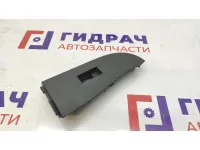 Накладка кнопки стеклоподъемника передней правой Nissan Almera Classic 80960-95F0B.