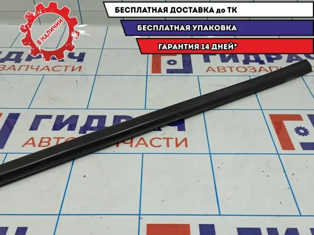 Накладка стекла заднего левого Nissan Almera Classic 82821-95F0A.